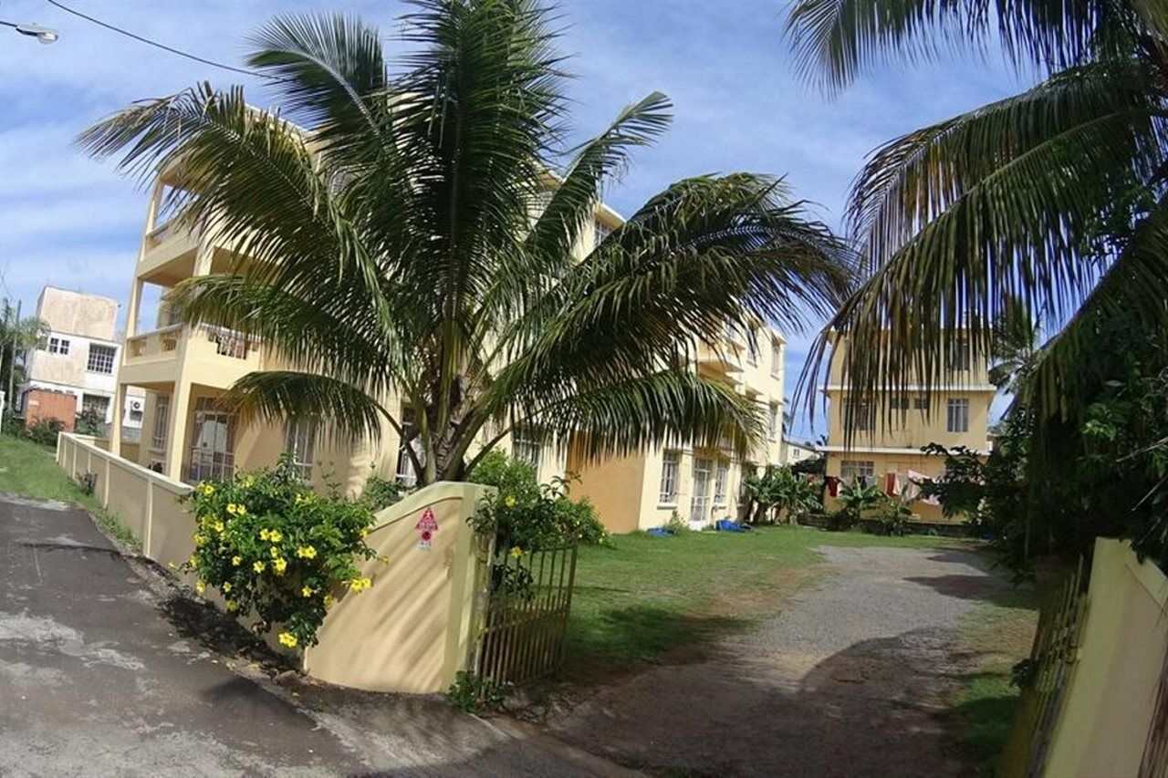 Allamanda Apartments - 100M Bain Boeuf Beach Exterior foto